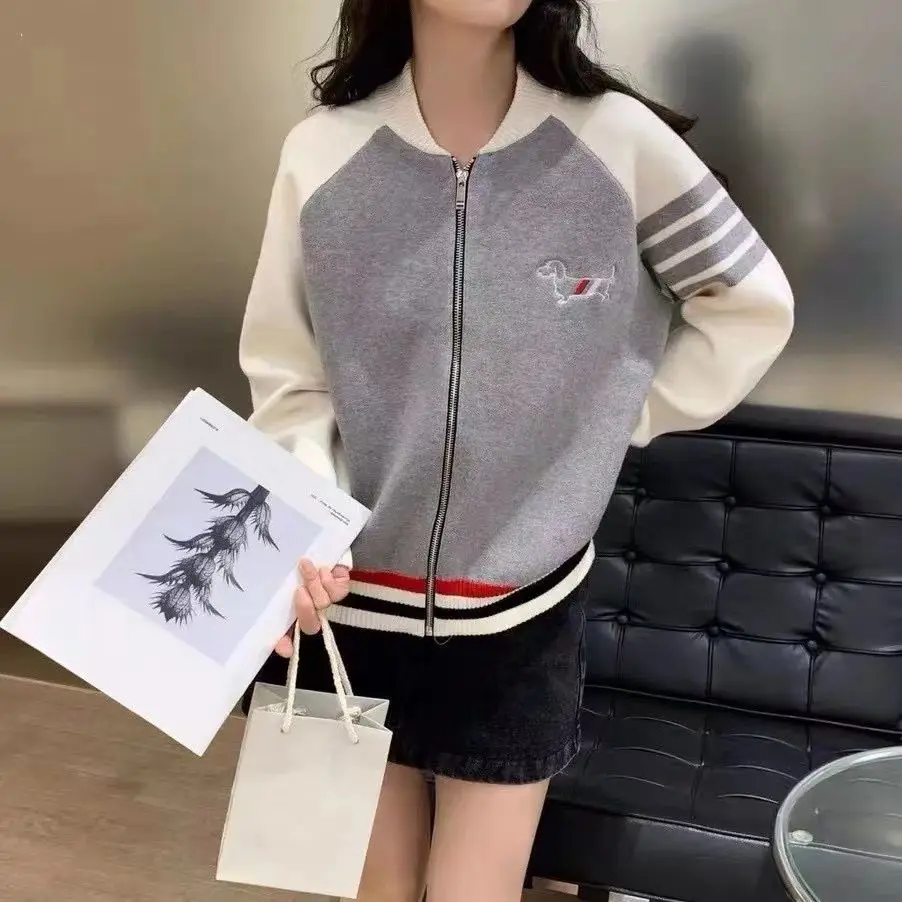 골프 카디건 자수2024 Autumn Womens Golf Wear Luxury Brand Golf Sweater Fashion Embroidery Dog Top Korean Women\'s Windproof Golf Knitted