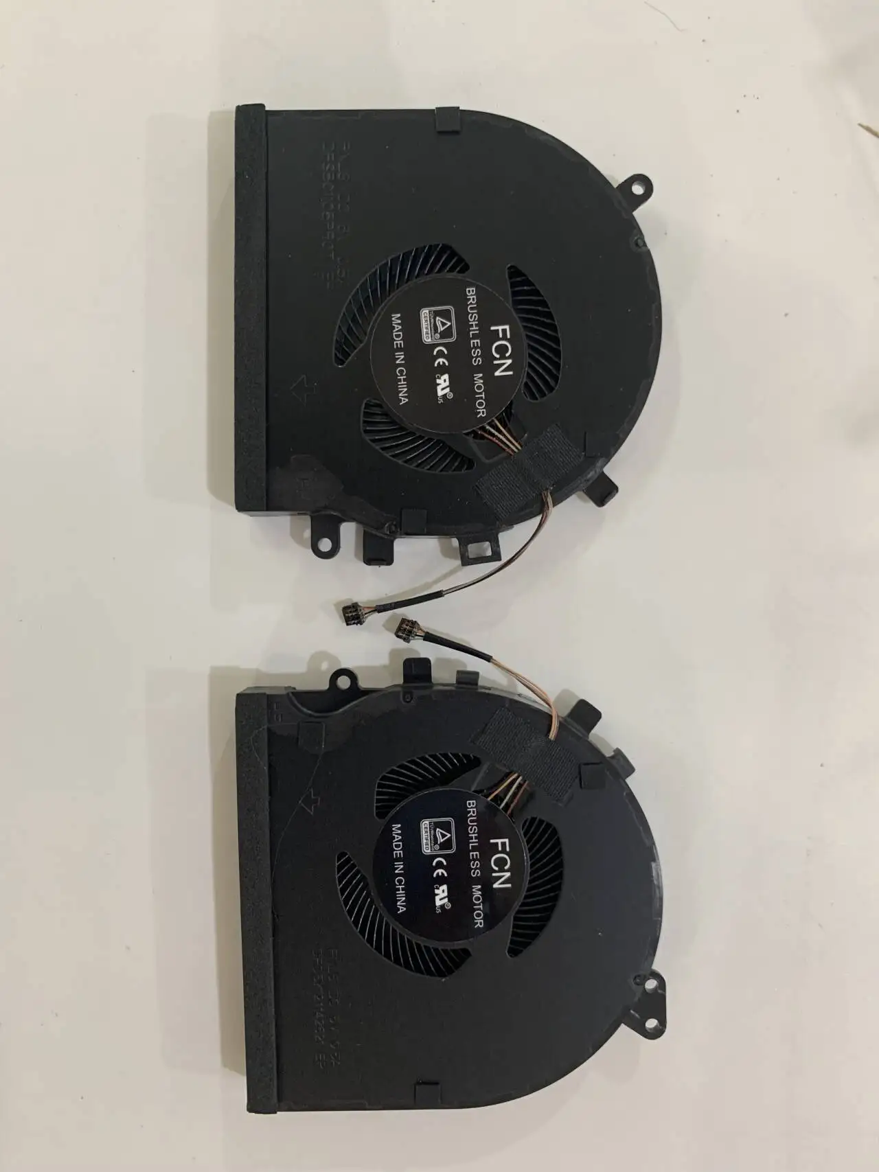 

Laptop CPU+GPU Cooling Fan for Razer Blade 15 Rz09-0270 0300 0301 0288 RZ09-03009E97 RZ09-0328