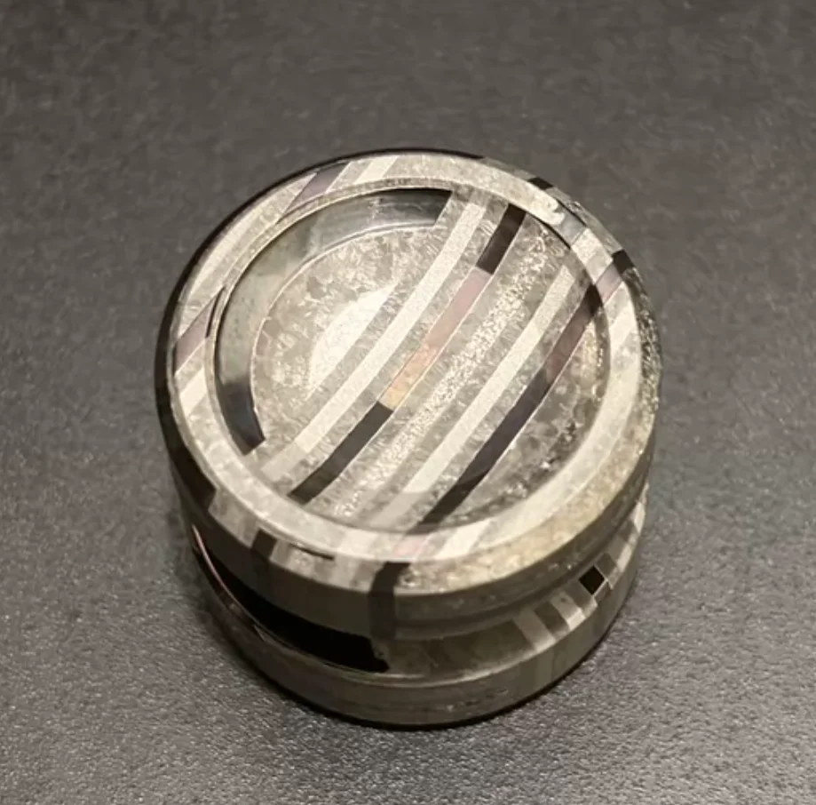 Used EDC NJT woven zircuti button 24.5mm * 18mm Stress Relief Toy Haptic Spinner Fingertip Gyroscope Decompression Toys