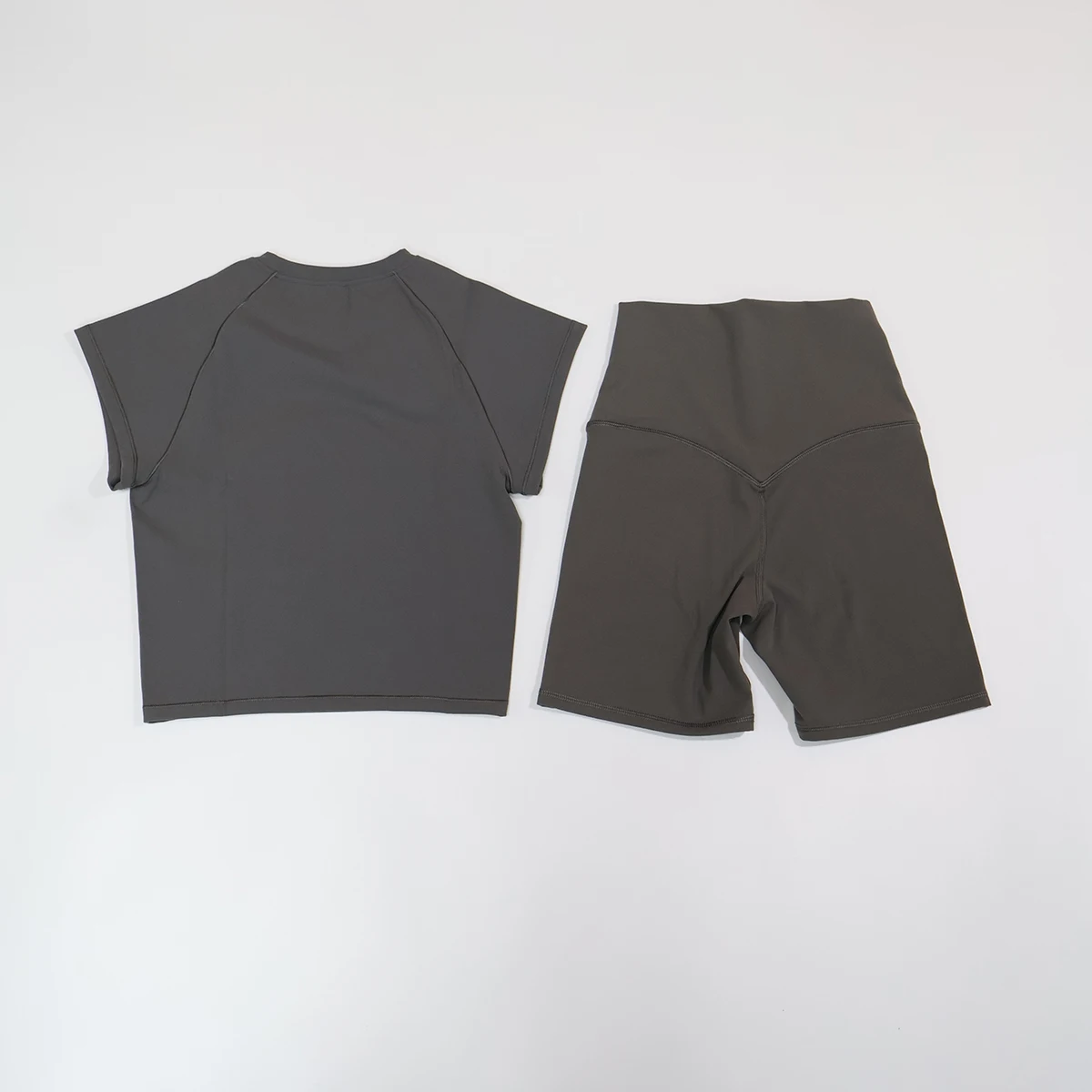 Sommer Damen Zweiteiliges Fitness-Set Kurzärmliges Schnelltrocknendes Yoga-Outfit für Outdoor-Laufsport Damen 2-Teiliges Sportset – Detail 10