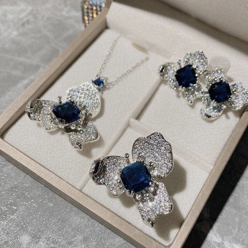 

MDLFES Moissan Diamond Style Jewelry Pistil Set Women Gold-plated micro-set zirconia blue corundum clovers