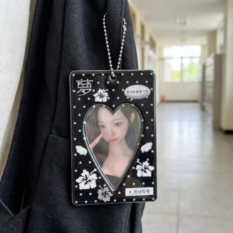 Deck with keychain, heart-shaped photo booth, idol photo booth, cute celebrity music, dolphin design bag decoration