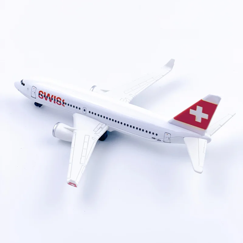 نموذج طائرة سويسرية - معدن مصبوب باللون الأبيض مع صليب أحمر ولمسات برتقالية، تصميم مقاوم للطقس، جي قابل للتجميع