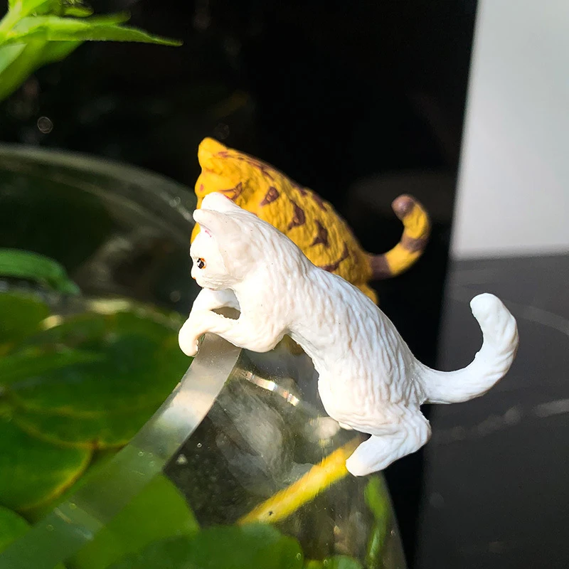 Cartoon Cat Shape Fish Tank Ornament Cute Cat Figure Fish Tank Decoration Cat Sculpture Aquarium Tank Landscaping Decoration