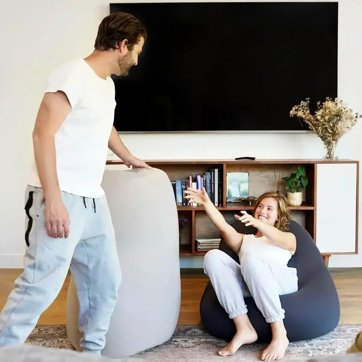 

Кресла-мешки Moon Pod (XMSJ-Hot) для взрослых - гигантский мешок-кресло весом 12 фунтов с наполнителем из микрогранул для поддержки спины и ощущения невесомости