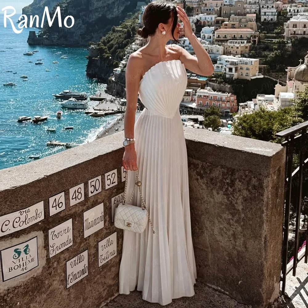 Ranmo ใหม่ Elegant Pleat ชุดราตรี Strapless Backless A-Line ความยาวชั้นผ้าซาตินสีขาวชุดพิเศษที่กําหนดเอง