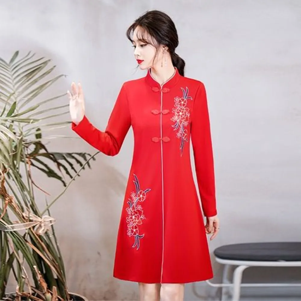 

Autumn New Chinese Slightly Fat Large Women's Retro Embroidered Dress China-Chic Cheongsam Red Skirt Women's Wear