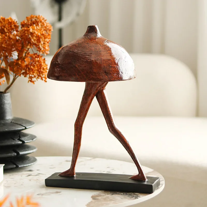 

Nordic light luxury ornament creative mushroom figure plastic art decoration model house B & B hotel front desk decoration