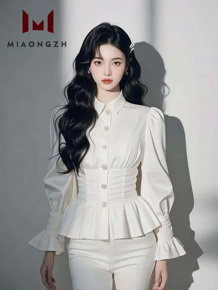 

2024 Весенняя новая модная белая рубашка с завязкой на талии для женщин, отложной воротник, длинный рукав, одна пуговица, женская повседневная блузка, топ
