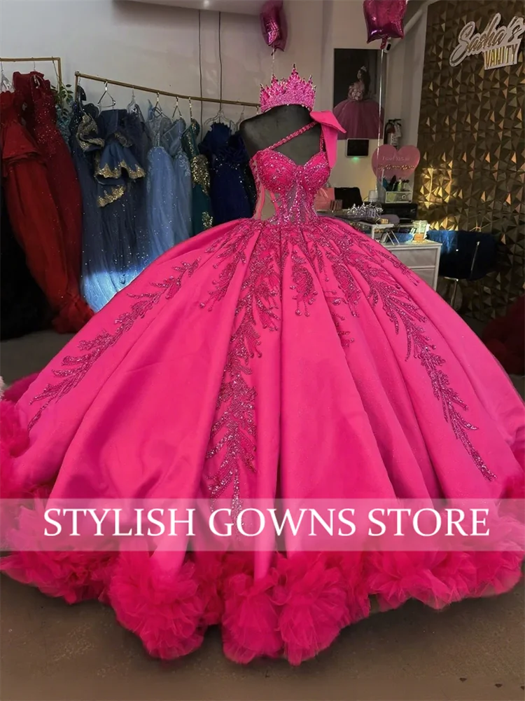 Charming Lace Appliques Quinceanera Dress for Girls Illusion Spaghetti Straps Robe Quinceanera Rouge Customized