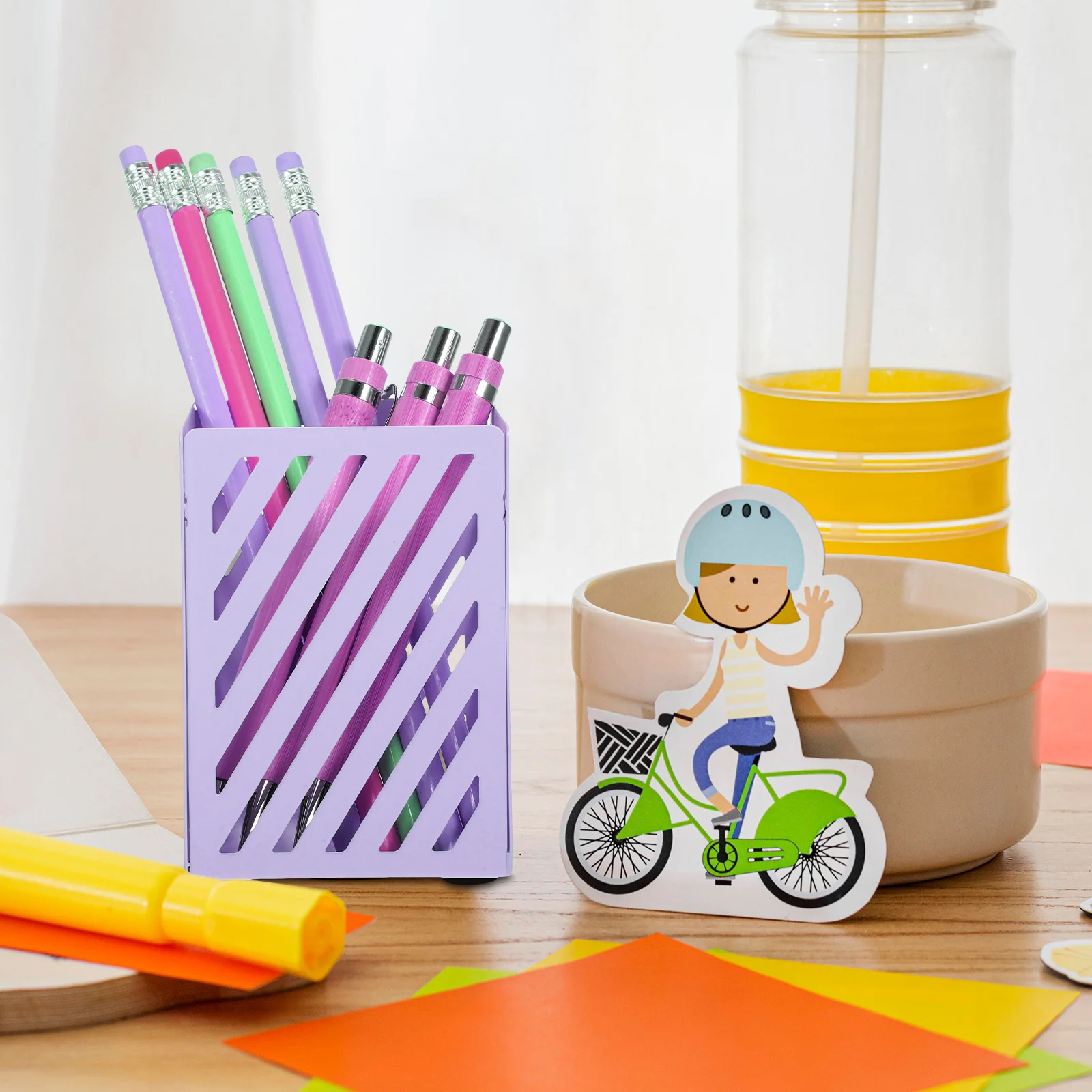 حامل أقلام معدني مربع منظم مكتب بناء حديدي أنيق ملحقات مساحة العمل تخزين فرش المكياج سهلة التنظيف