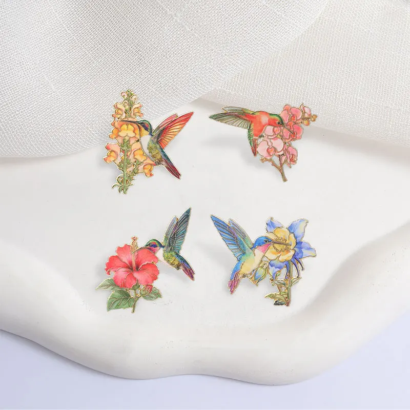 12-teiliges Set bunter Emaille-Anstecker mit Papageien- und Kolibri-Motiven, Kakadu-, Ara- und fliegenden Vogel-Anstecker, Tier-Metallbrosche, Revers-Accessoire, Geschenk – Detail 5