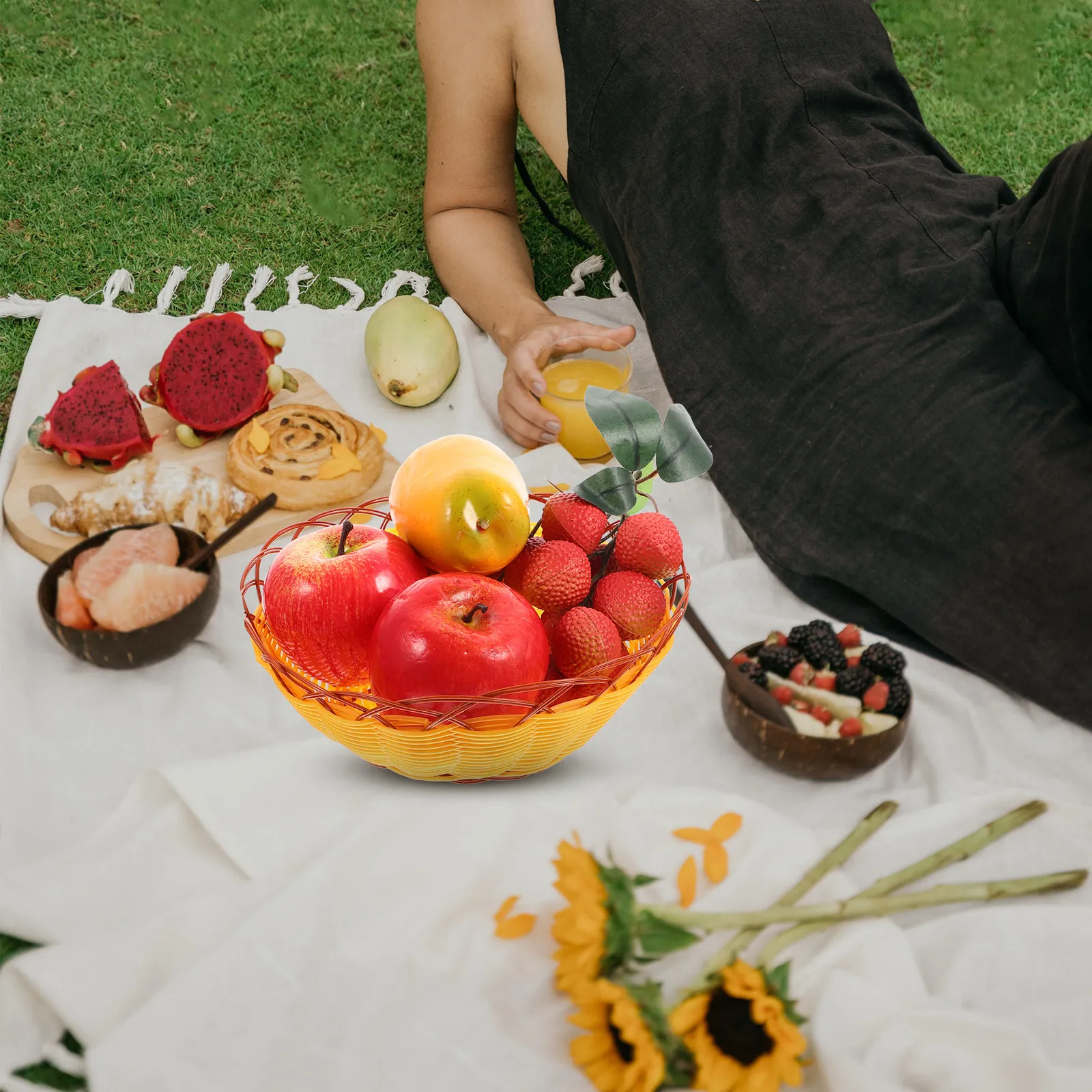 

Набор из 4 плетеных корзин для хранения: имитация ротанга, круглые корзины для фруктов, органайзеры для кухни и дома, пластиковые контейнеры для хлеба и закусок