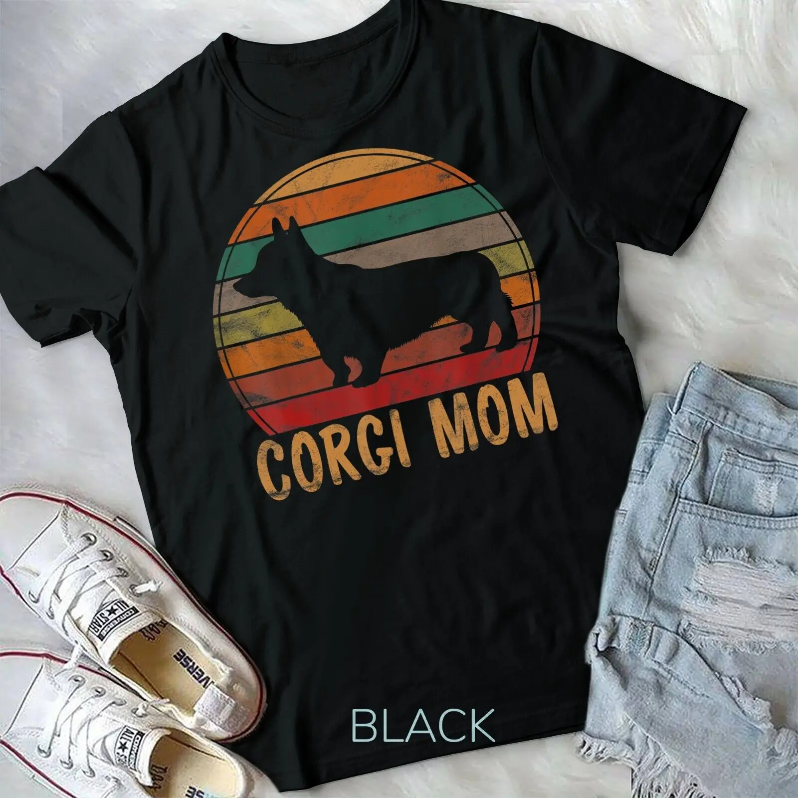 Retro Corgi Mom Gift Dog Mother Pet Welsh Corgi Mama T-Shirt Unisex T-shirt