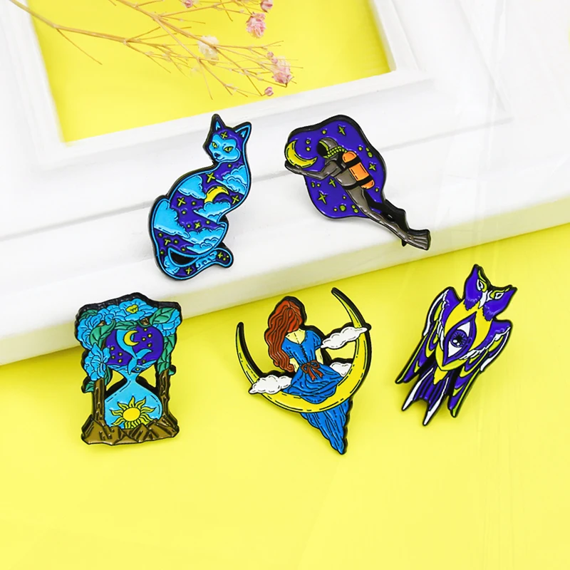 Astronaut Hourglass Sun and Moon Princess Pines Lapel Shirt Bag Badge Gift Cartoon Starry sky Night Enamel Brooch Owl Cat Diver