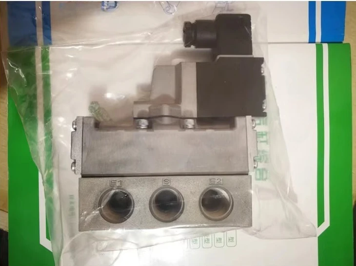 

4F510-15-AC220V электромагнитный клапан Япония Xikaili оригинальный подлинный 4F510 4F410 пятиходовой клапан