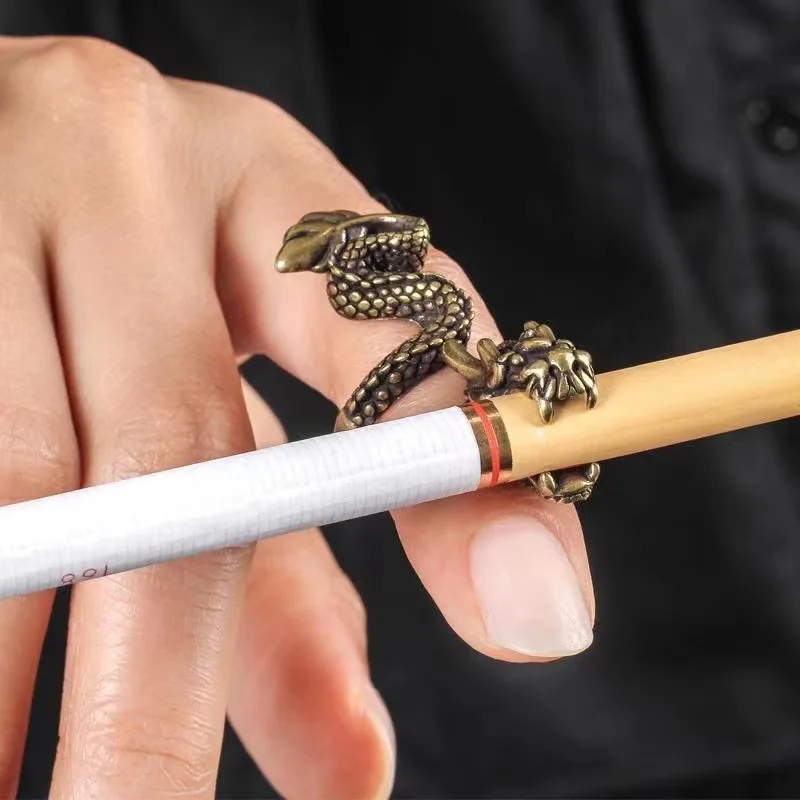 Creative cigarette holder for men's thick tobacco Medusa ring