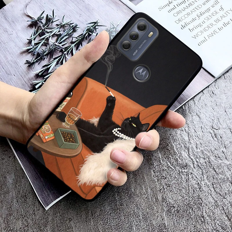 

Phone Case For Moto G85 G55 G05 G14 G75 G31 G50 G10 G20 G30 G60 G13 G32 G84 G54 G53 G72 G24 Power Drinking Wine Cat