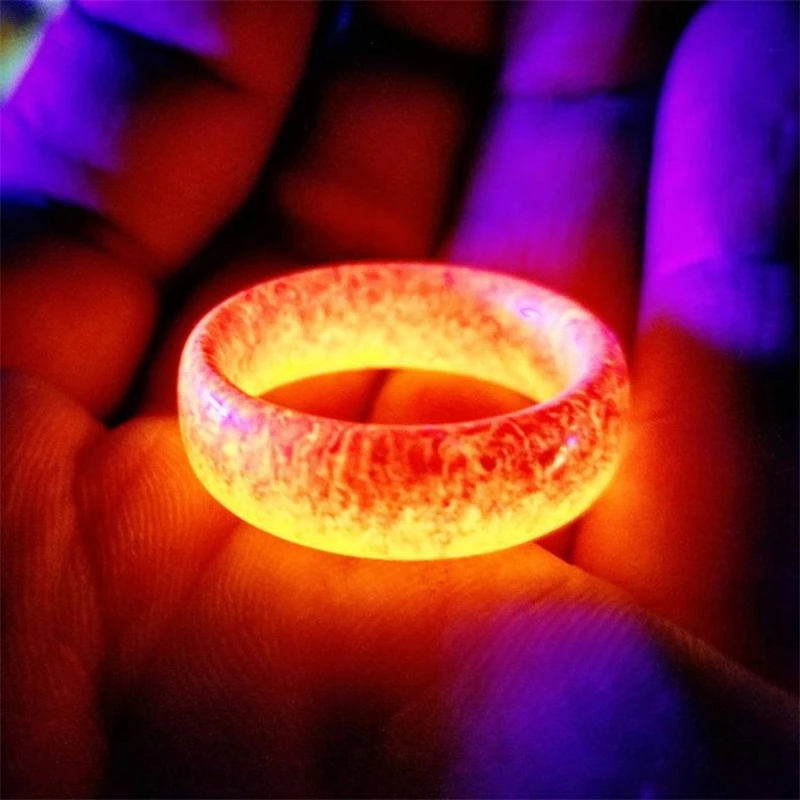 New Fashion Colorful Luminous Resin Ring Women Men Fluorescent Glowing Rings Jewelry Glowing In The Dark Ring Band Halloween