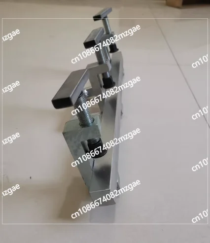 Elevator guide rail straightening tooling Keep the guide rail vertical tooling