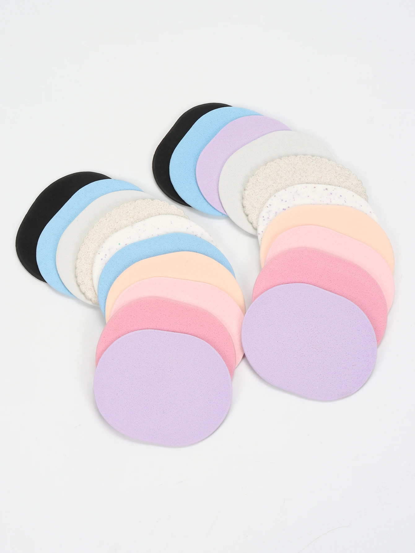 10 stuks willekeurige kleur en vorm gezicht wassen het gezicht spons scrub exfoliërende gezichtspad is een herbruikbare make-up verwijderaar geschikt