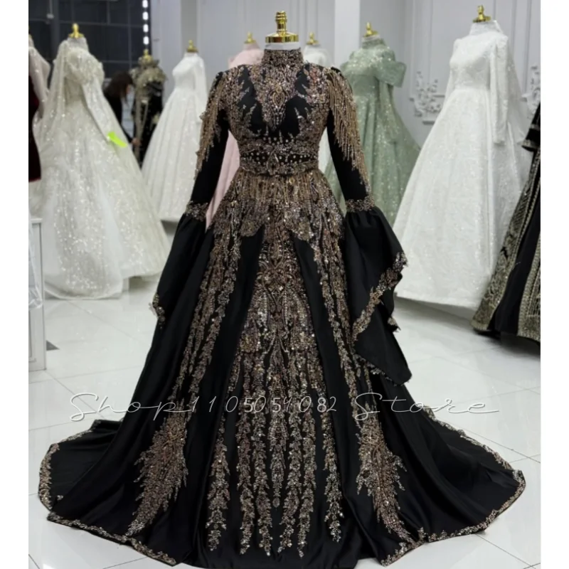 Maßgeschneiderte Traditionelle Hochgeschlossene Schwarze Luxuriöse Albanische Hochzeitskleider Langarm Perlenbesetzte Spitze A-Linie Elegante Brautkleider