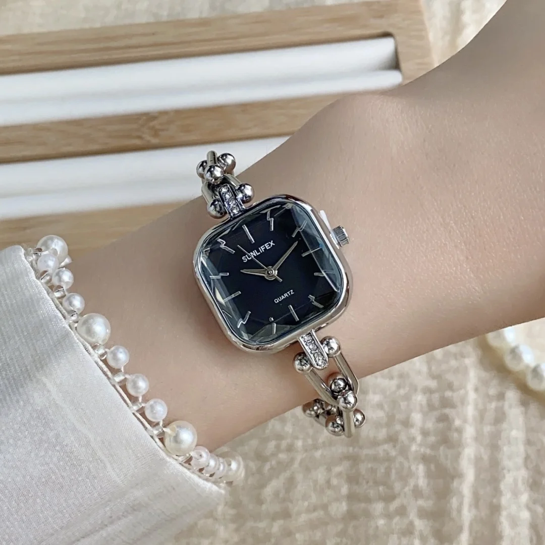 Sunlifex جديد نسج سوار ساعة السيدات الذهب ساحة ساعات كوارتز شعبية خمر المرأة سلسلة ساعة اليد Zegarek Damski