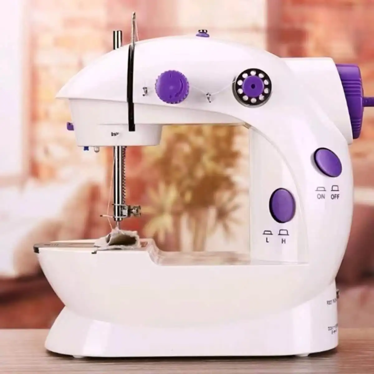 Mini Máquina Costura Portátil Elétrica Costureira Bivolt