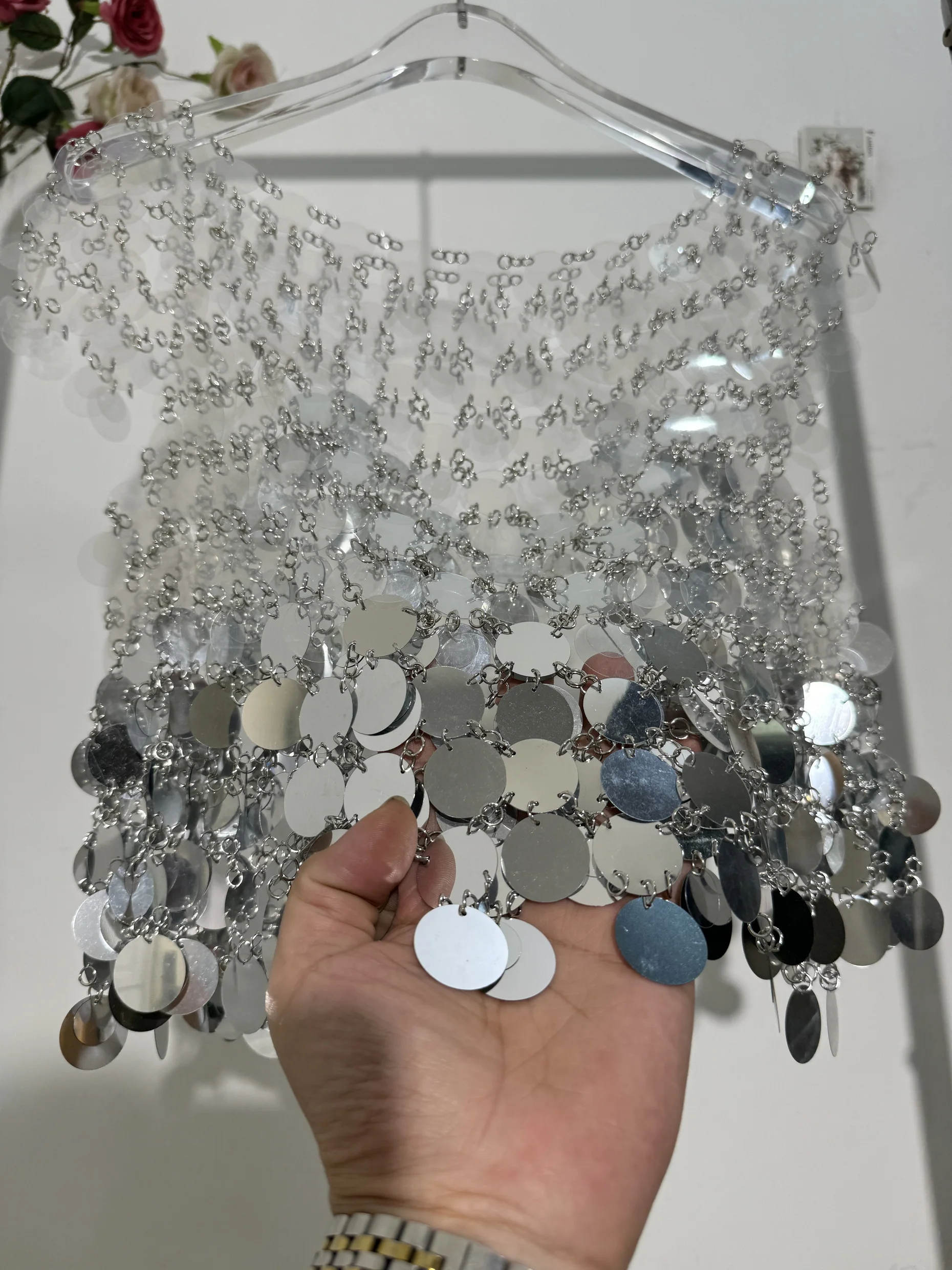 

2025 New European Hollow Out Short Sleeve T Shirt Sequin Stitching Clean Silver Street Trendy Tank Crop Top Beachwear Y2K