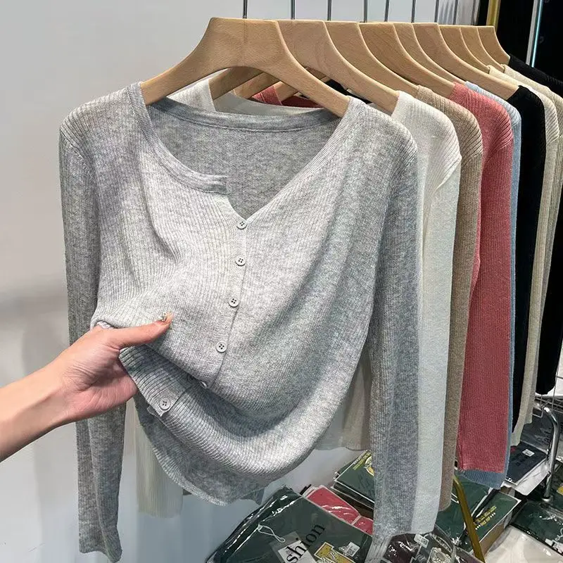 

Элегантный вязаный топ ранней осени, женский минималистичный французский стиль, с длинным рукавом, защита от солнца, мягкая тонкая облегающая универсальная блузка