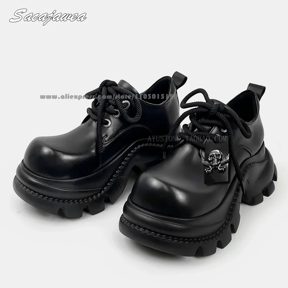 Botines de suela gruesa con calavera de Metal de cuero, estilo