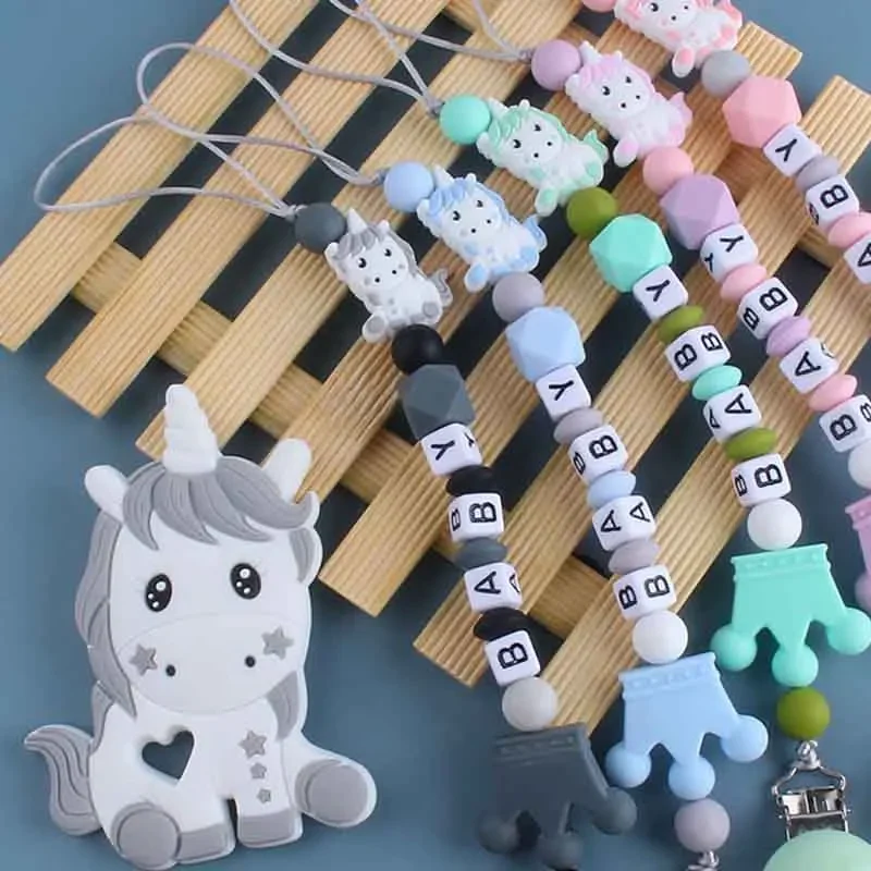 Cadena de chupete con nombre personalizado para mordedor de bebé, soporte de Clips de silicona para recién nacidos, accesorios de juguetes para la dentición del bebé