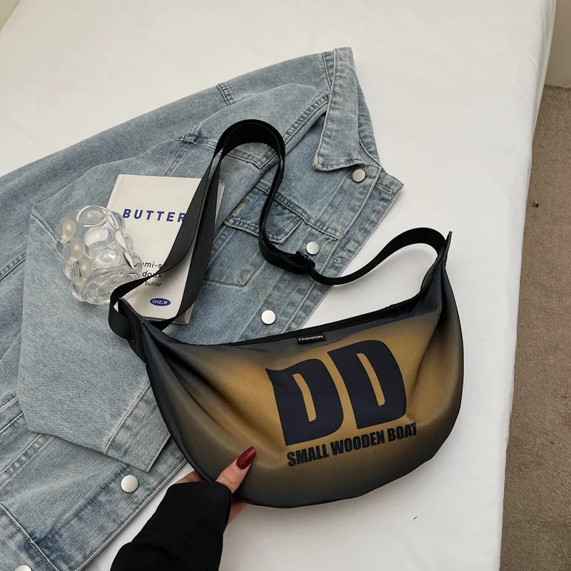 

New street trendy cool shoulder bag men and women with the same niche design messenger bag cycling bag daily commuter bag