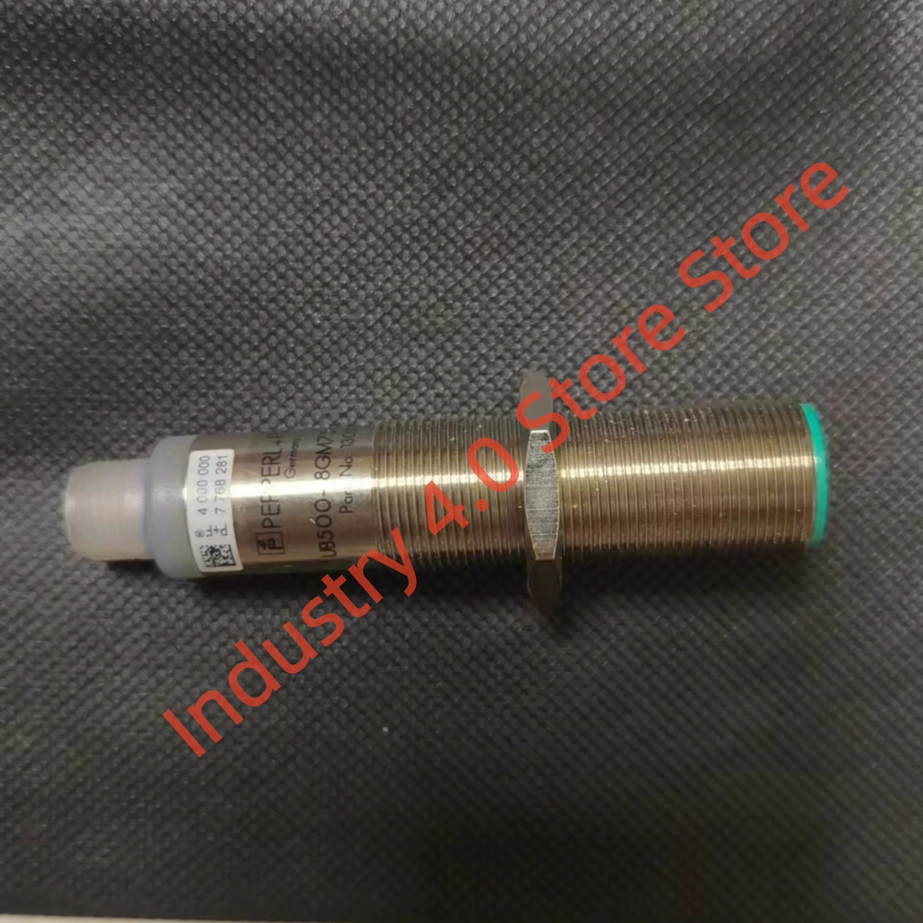 

Ультразвуковой датчик UB500-18GM75-E6-V15, новый