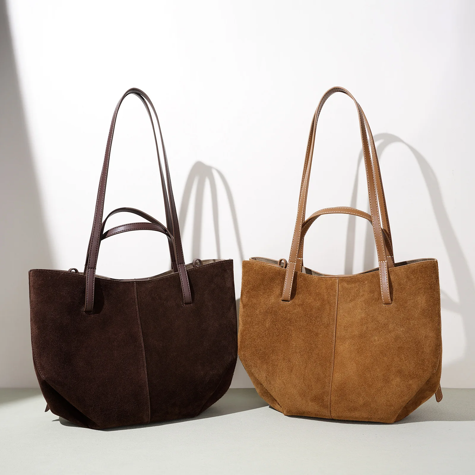 French-style Niche Large-capacity Shoulder Bag 2026 New Suede Leather Autumn/winter Retro Premium Handbag Classic Tote Bag W8742