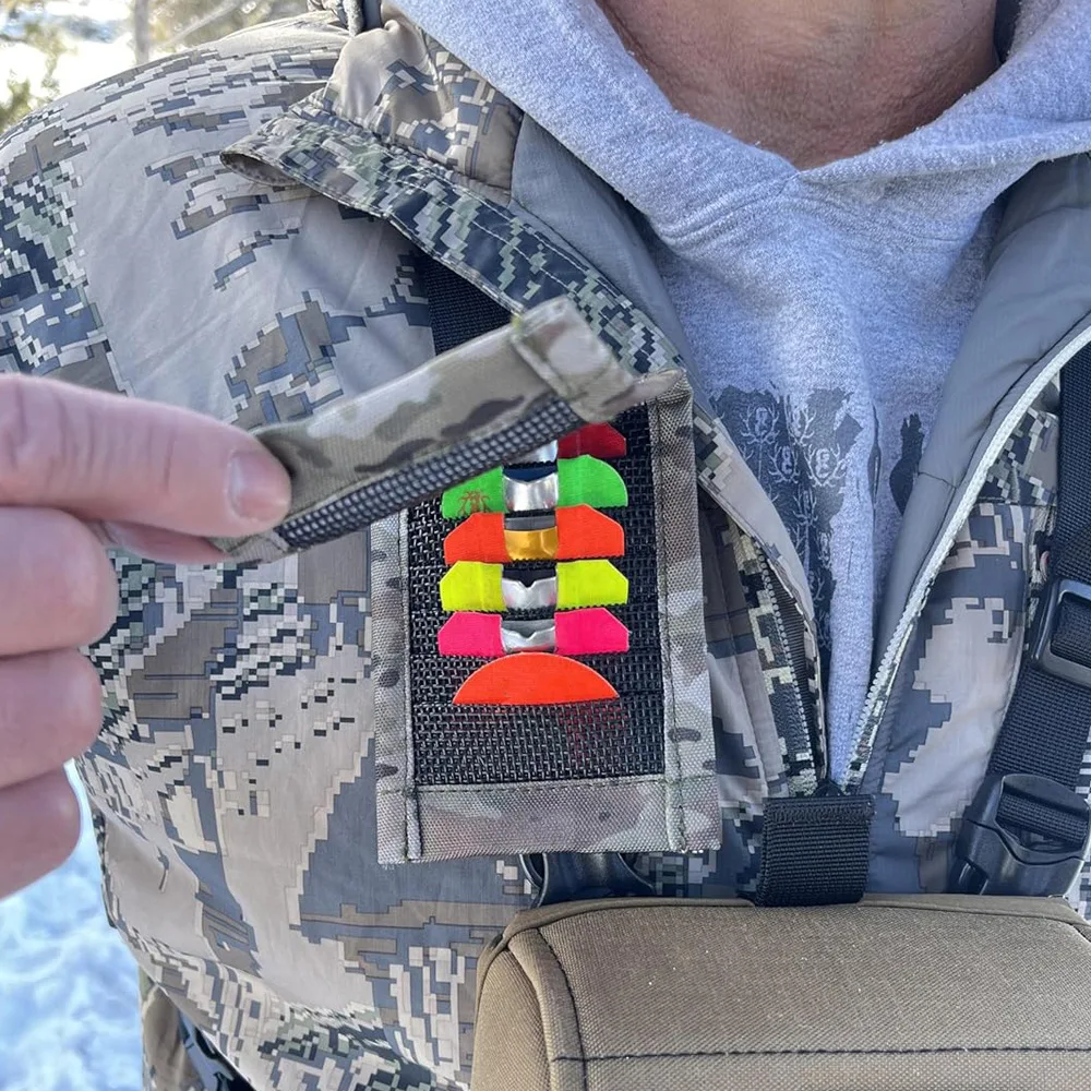 Bolsa de almacenamiento de silbato de camuflaje táctico, capaz de contener 6 piezas de silbato, con cierre magnético a presión, estilo mochila