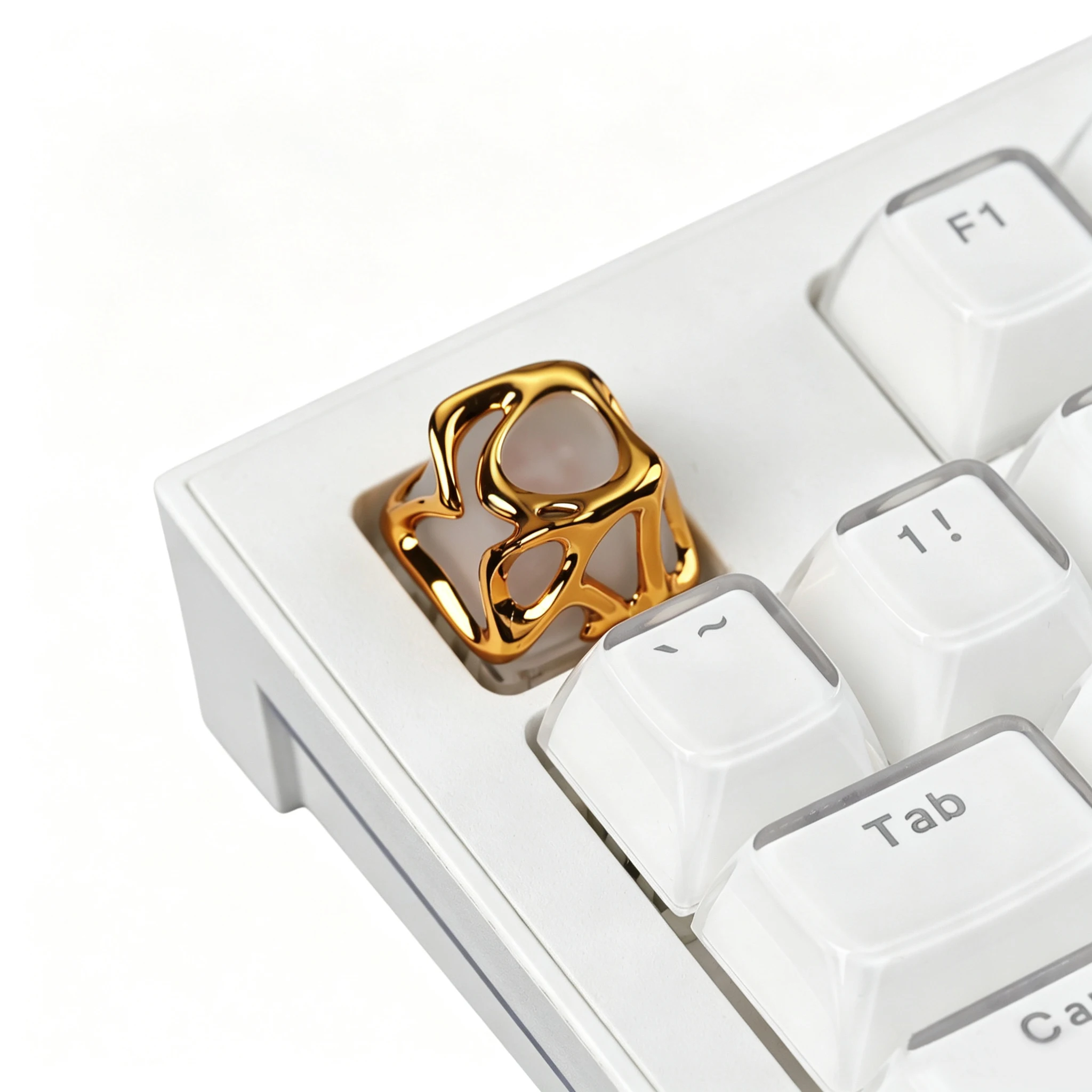 1pcs Twisted Fluid Shape Artisan Hollow Keycaps ABS Electroplated Personalized Custom Key Cap for Mechanical Keyboards