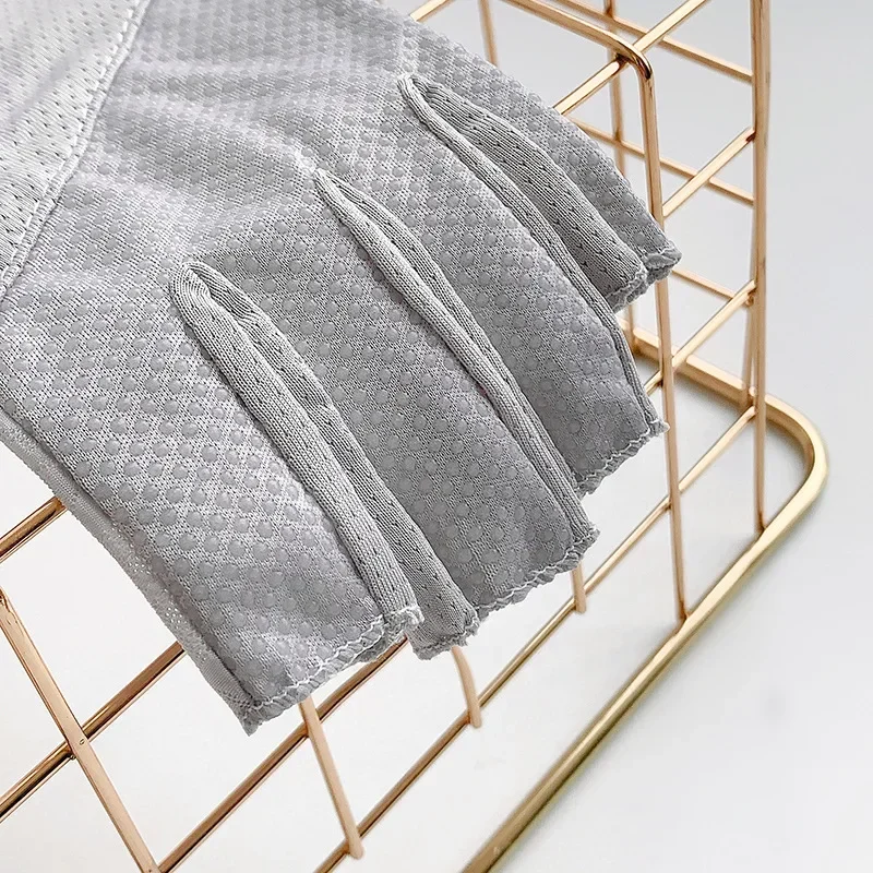 女性の薄い弾性レース運転日焼け防止ノンスリップ通気性爪強化オープンフィンガーアイスシルク指なし手袋