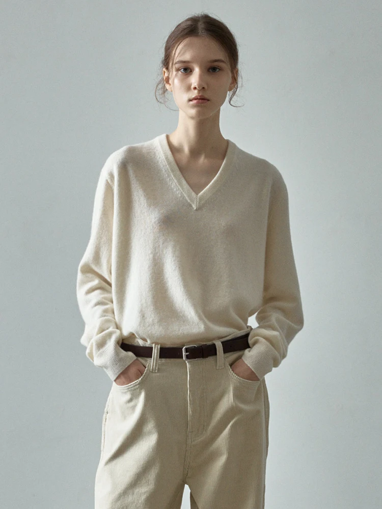 

Классический простой однотонный вязаный свитер с v-образным вырезом, женский осенне-зимний новый утягивающий шерстяной топ, повседневный свободный крой, длинный слэ...