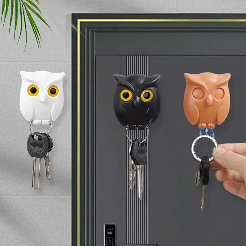 Auto Open Close Eyes Night Owl Organizer Hook Wall Hanging Creative Key Hanger Holder Owl Shaped Magnetic Owl Keychain Holder