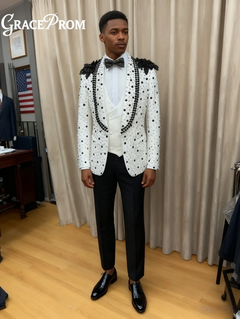 

Luxurious Crystal Shawl Lapel Men's 3PCS Suit Set 2026 For Wedding Groom Formal Party Suit Blazers Pants Men's Suit