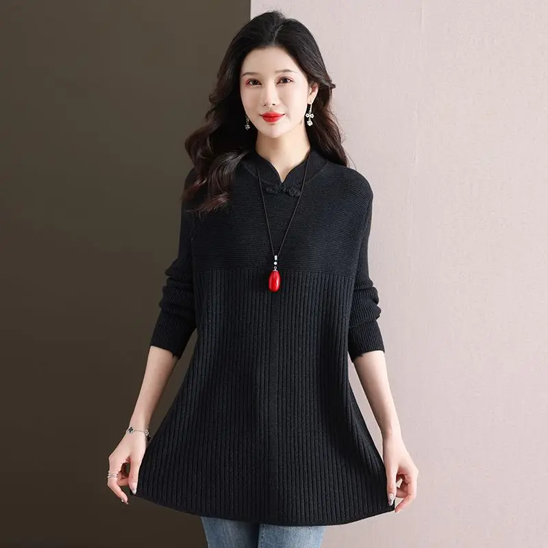 เสื้อสเวตเตอร์ไหมพรมผู้หญิงทรงหลวม ใส่สบาย ช่วยพรางหุ่น  คอปกติดกระดุม  ใส่เป็นเสื้อตัวในหรือเสื้อตัวนอกได้หลากหลาย  สำหรับฤดูใบไม้ร่วงและฤดูหนาว