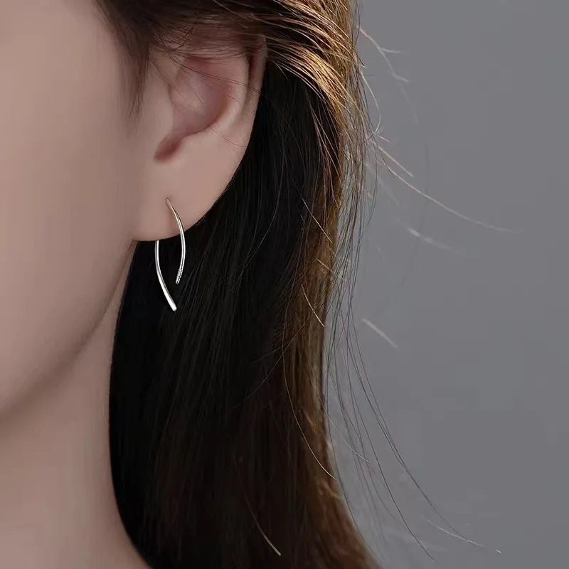 

New women's jewelry s925 pure silver earrings simple and personalized ear hooks earrings suitable for women's charm accessories