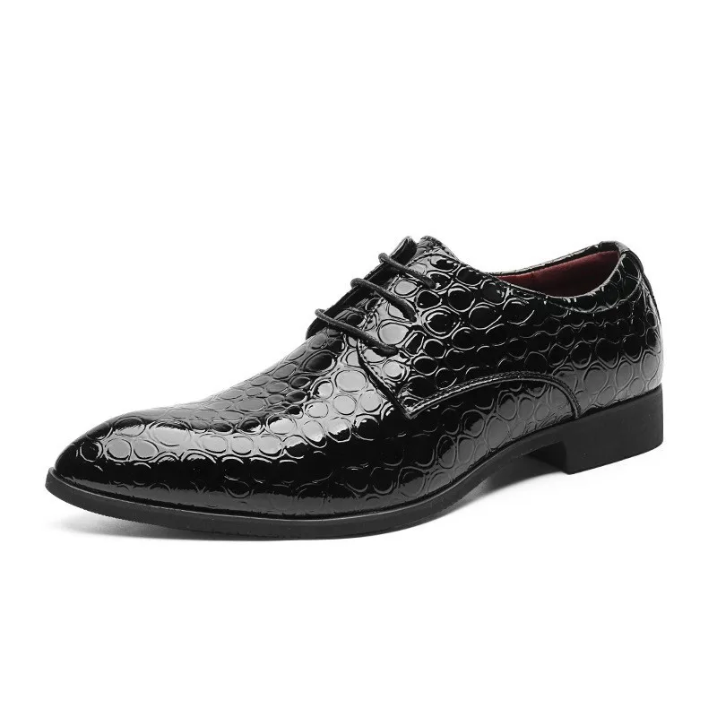 Zapatos de cuero brillante para hombre, calzado de vestir de negocios, talla grande, combina con todo, talla grande 48, M464, primavera y otoño, novedad