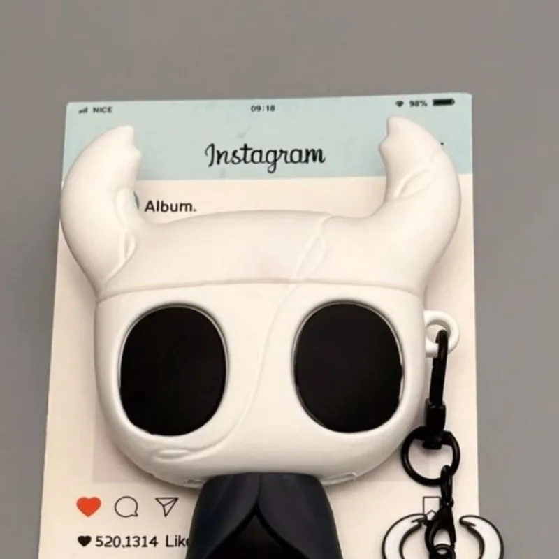 

Hollow Knight Protective Case Cover for Apple AirPods Pro 3 / AirPods 4 / AirPods 3 / 2 / Pro 2, Shockproof Soft Silicone