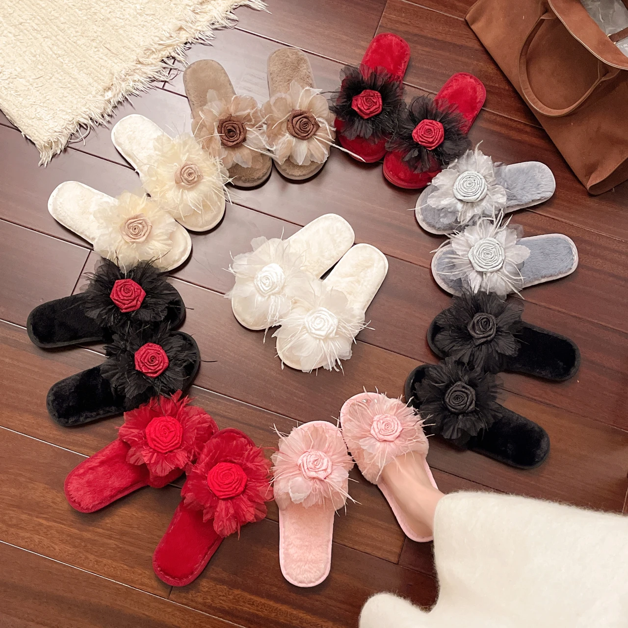 

Разноцветные плюшевые морозостойкие тапочки в сказочном стиле, женские осенне-зимние модные теплые и удобные тапочки на плоской подошве с цветами