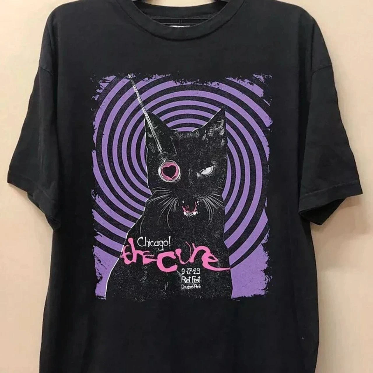 British Rock Band The Cure Rock Graphic Print T-shirt Men Women Summer New Tee Loose Casual Oversized Fashion O-neck Cotton Top