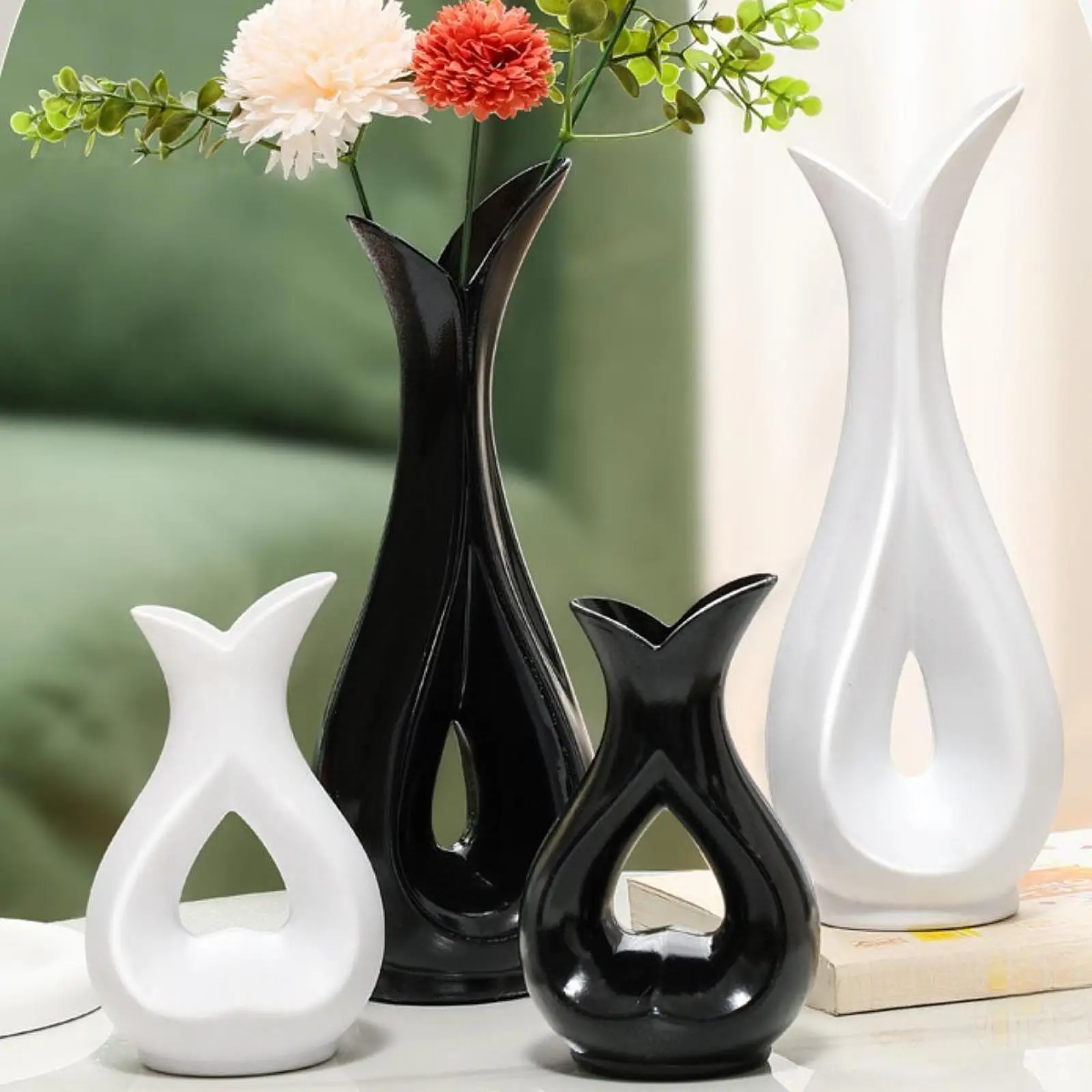 Modern Heart Vase Plastic Small Vase for Flowers Aesthetic Centerpiece for Wedding Mantel and Entryway Home