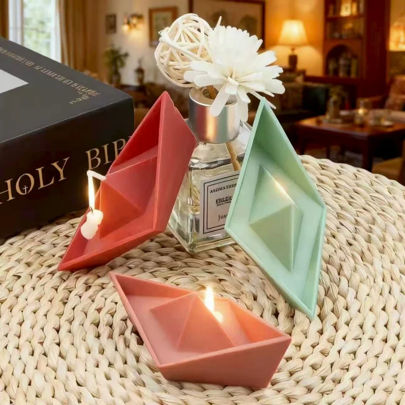 3D Boat Vessel Silicone Candle Mold Small Paper Boat Origami Design Ornament Plaster Molds for DIY Aromatherapy Mold Home Decor