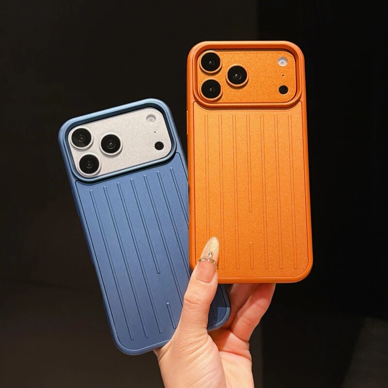 

Модный 3D-чехол с полосками и однотонным дизайном для iPhone 17, 17 Pro Max, 16, 15, 16 Pro, 14. Простой, матовый, приятный на ощупь, из твердого поликарбоната, с защитой от пятен.